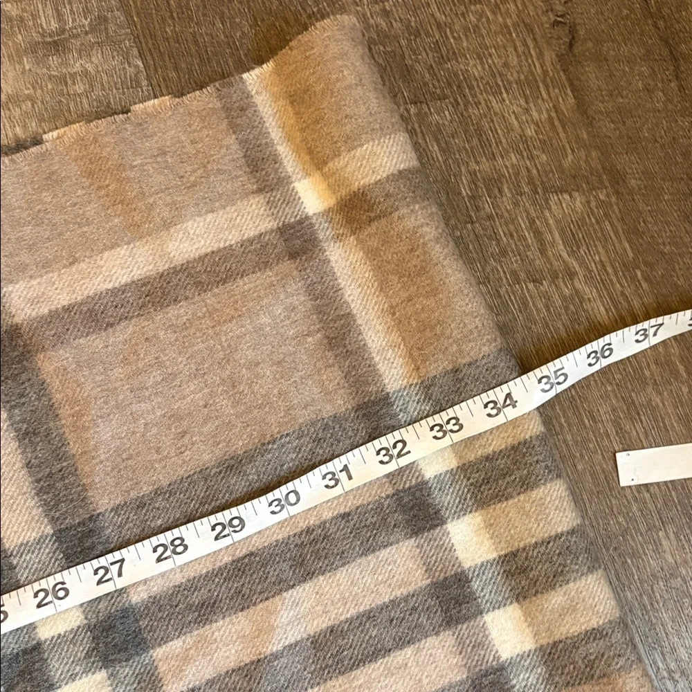The Royal Mile Scarf Bar Neutral Plaid Lambswool Cashmere Blend Scarf Scotland